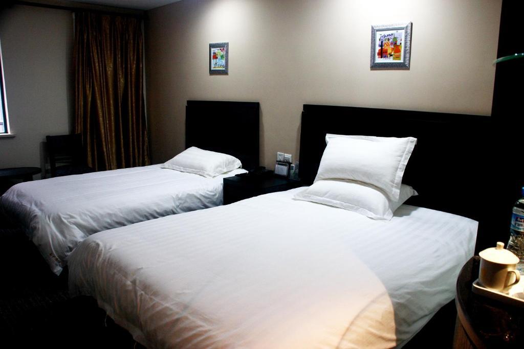 Jitai Hotel - People'S Square Branch Xangai Quarto foto